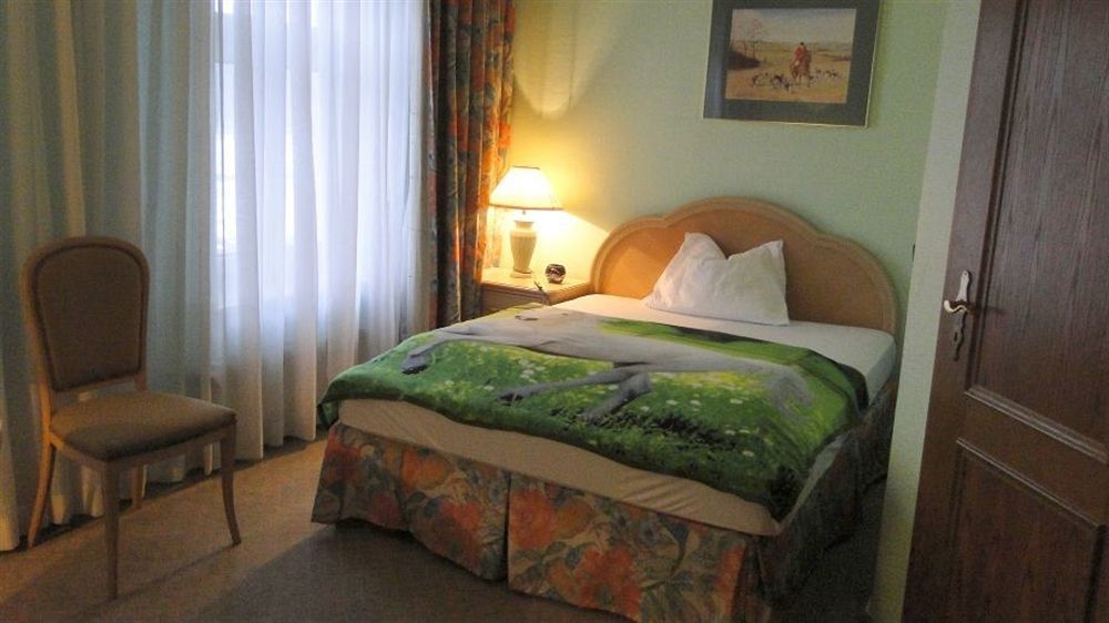 Hotel Dallgow Extérieur photo