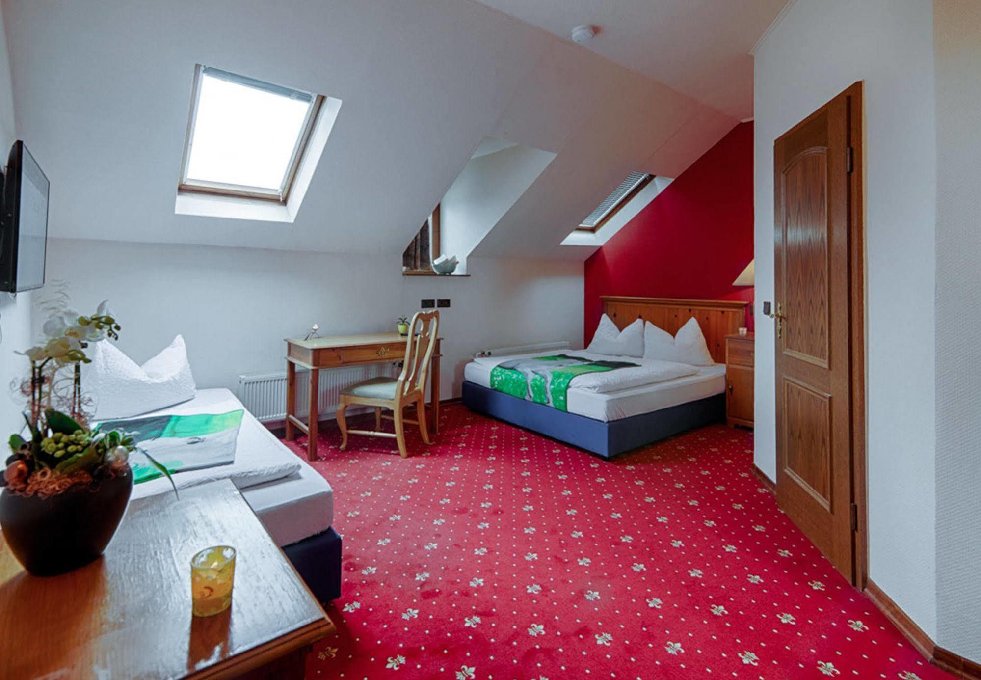 Hotel Dallgow Extérieur photo