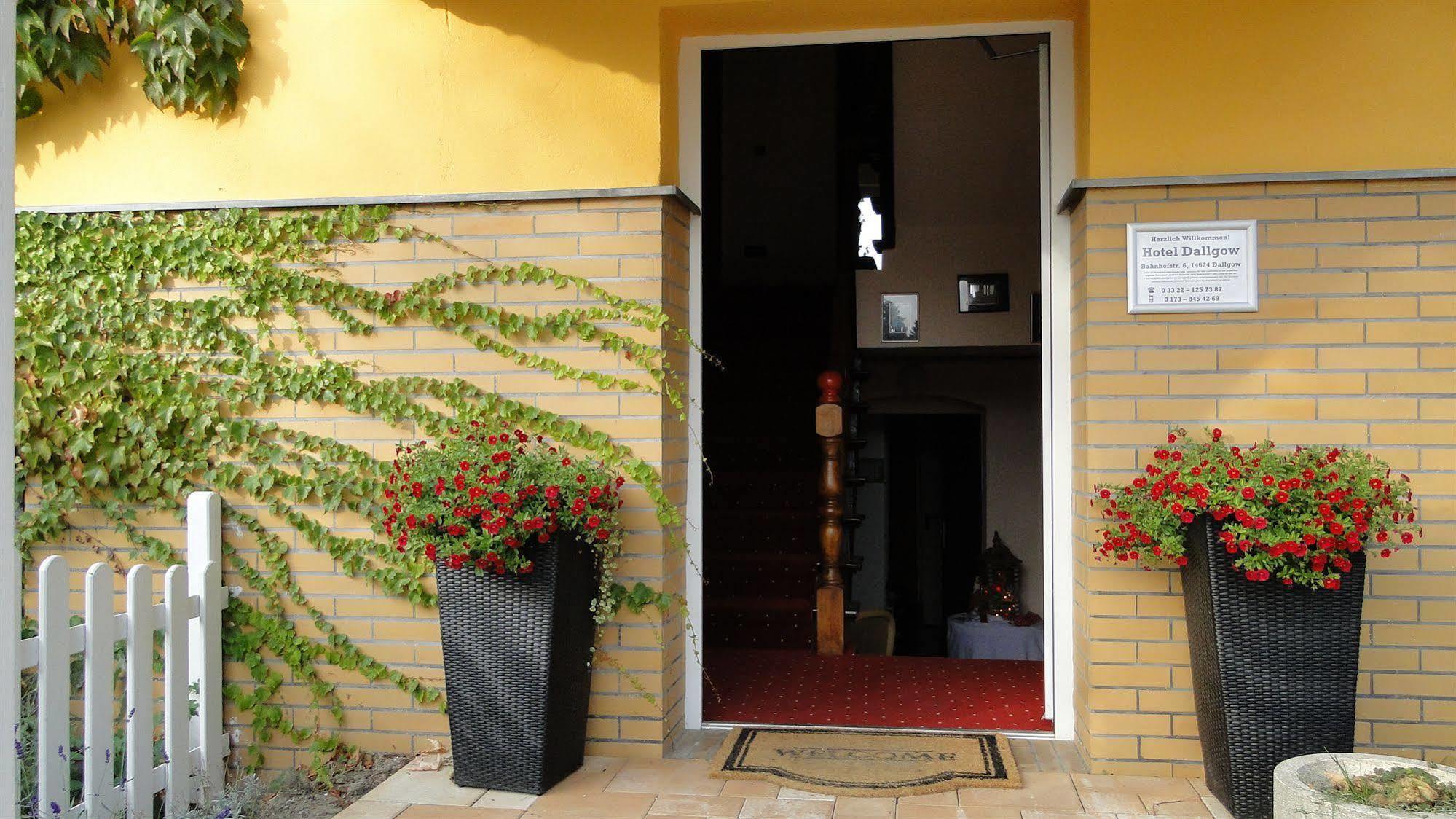 Hotel Dallgow Extérieur photo